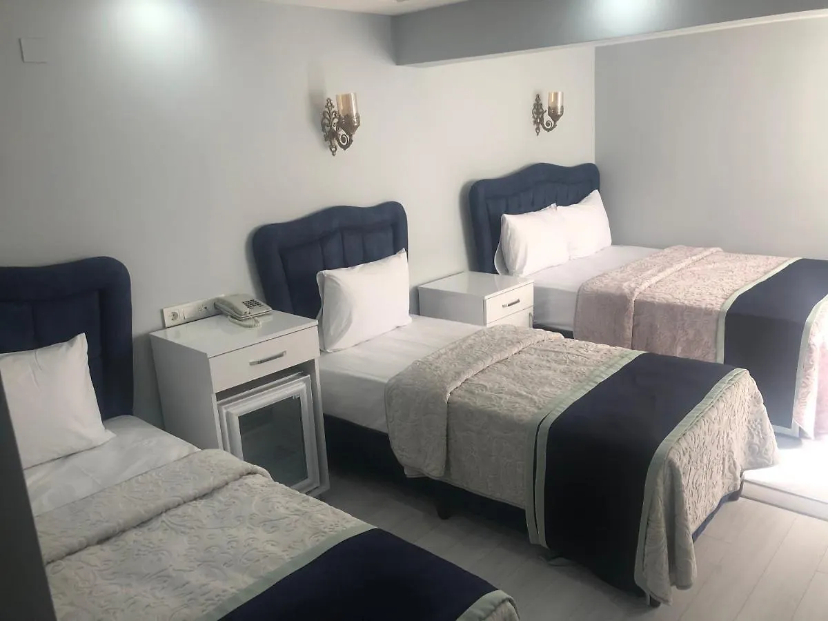**  Hotel Grand Balaton Istambul Turquia